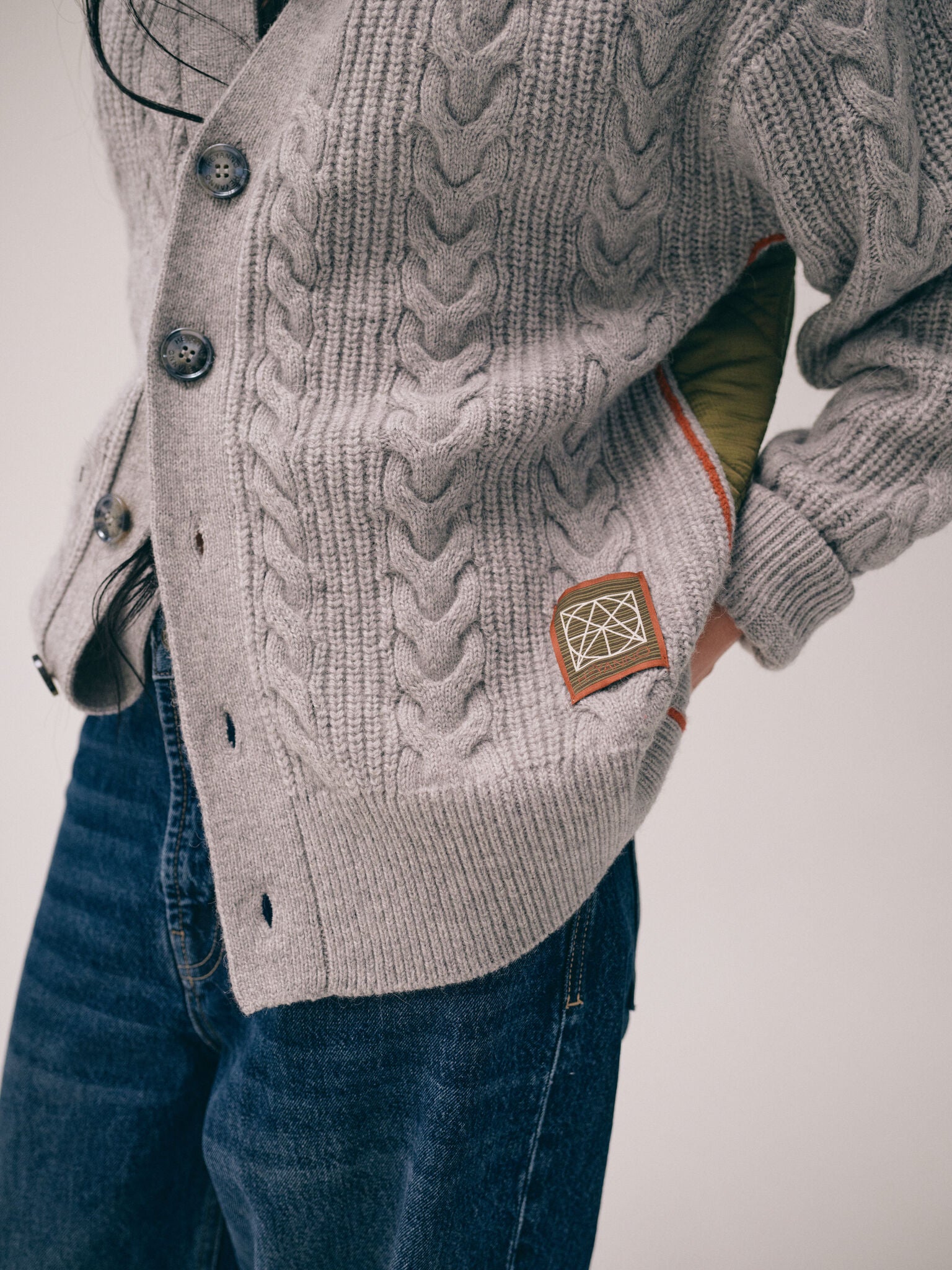 Modelshot / Grey Melange / Detail